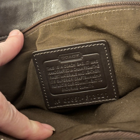 COACH Hampton Signature Collection Magenta STYLE F13022 - Picture 15 of 15